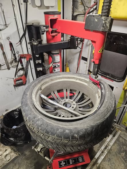 Tire machine in mobile shop